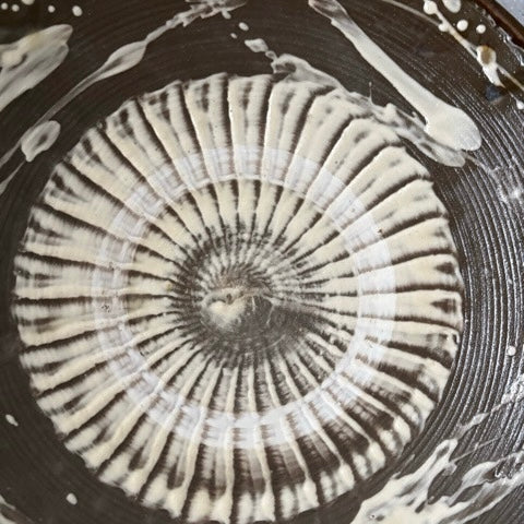 〈小鹿田焼〉8寸平皿 刷毛目×ふらしE