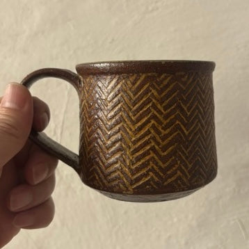 〈羅以音窯〉アフリカ彫刻・マグカップ B