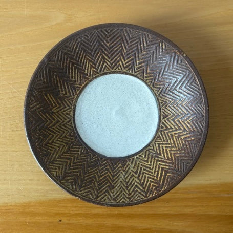 〈羅以音窯〉アフリカ彫刻・6寸平皿