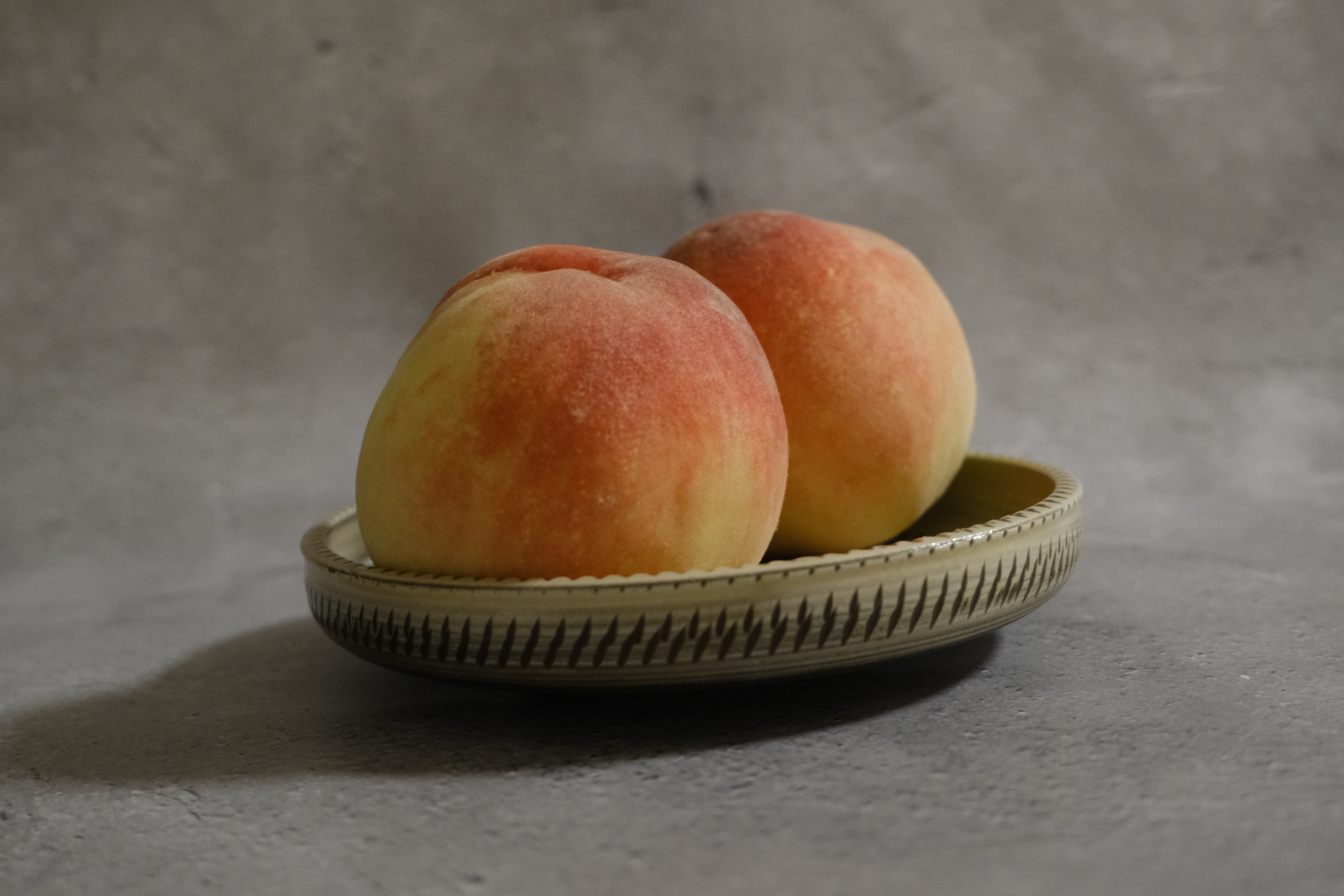 We will introduce you to folk crafts – うつわの桃源