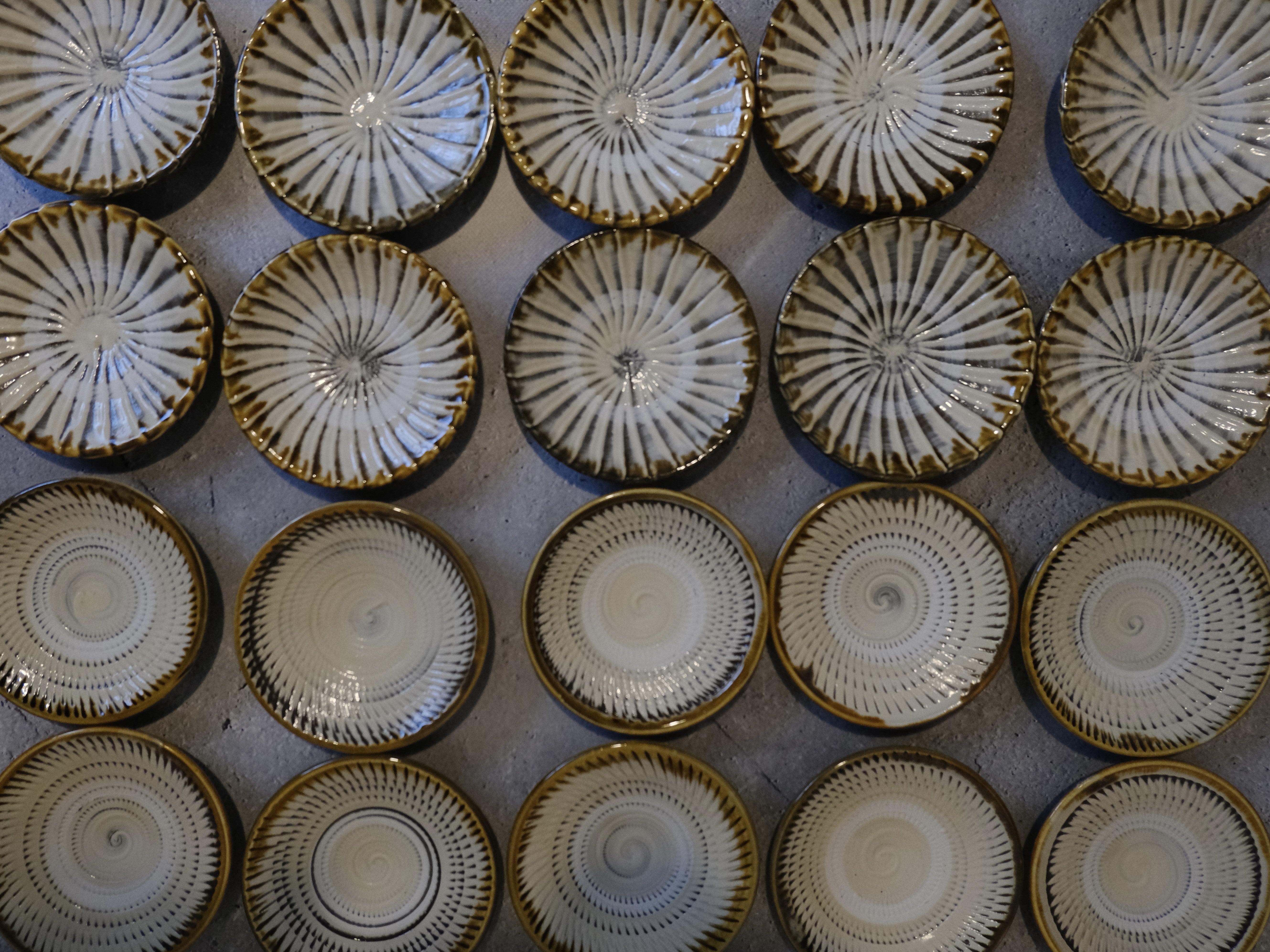 We will introduce you to folk crafts – うつわの桃源